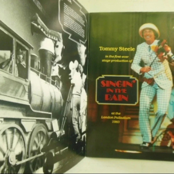 Singin' in the Rain Souvenir Book London Palladium 1983 Starring Tommy Steele - Picture 2 of 16